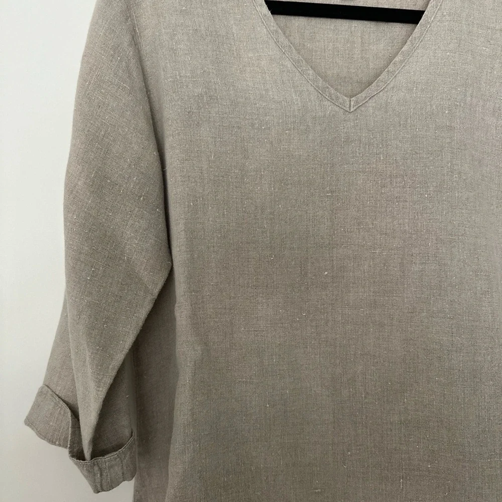 Flax V Pullover- Natural-Medium Weight - Picture 4 of 6
